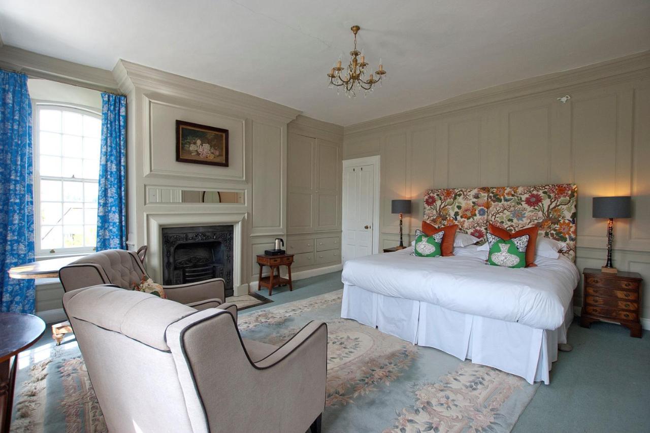 Bed & Breakfast The Great House